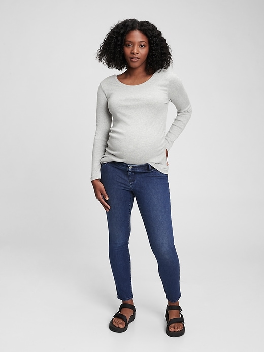 1 of 8 showing, with the color medium wash of product Maternity Inset Panel True Skinny Jeans