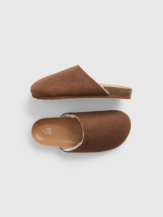 1 of 8 showing, with the color cognac of product Kids Cozy Clogs