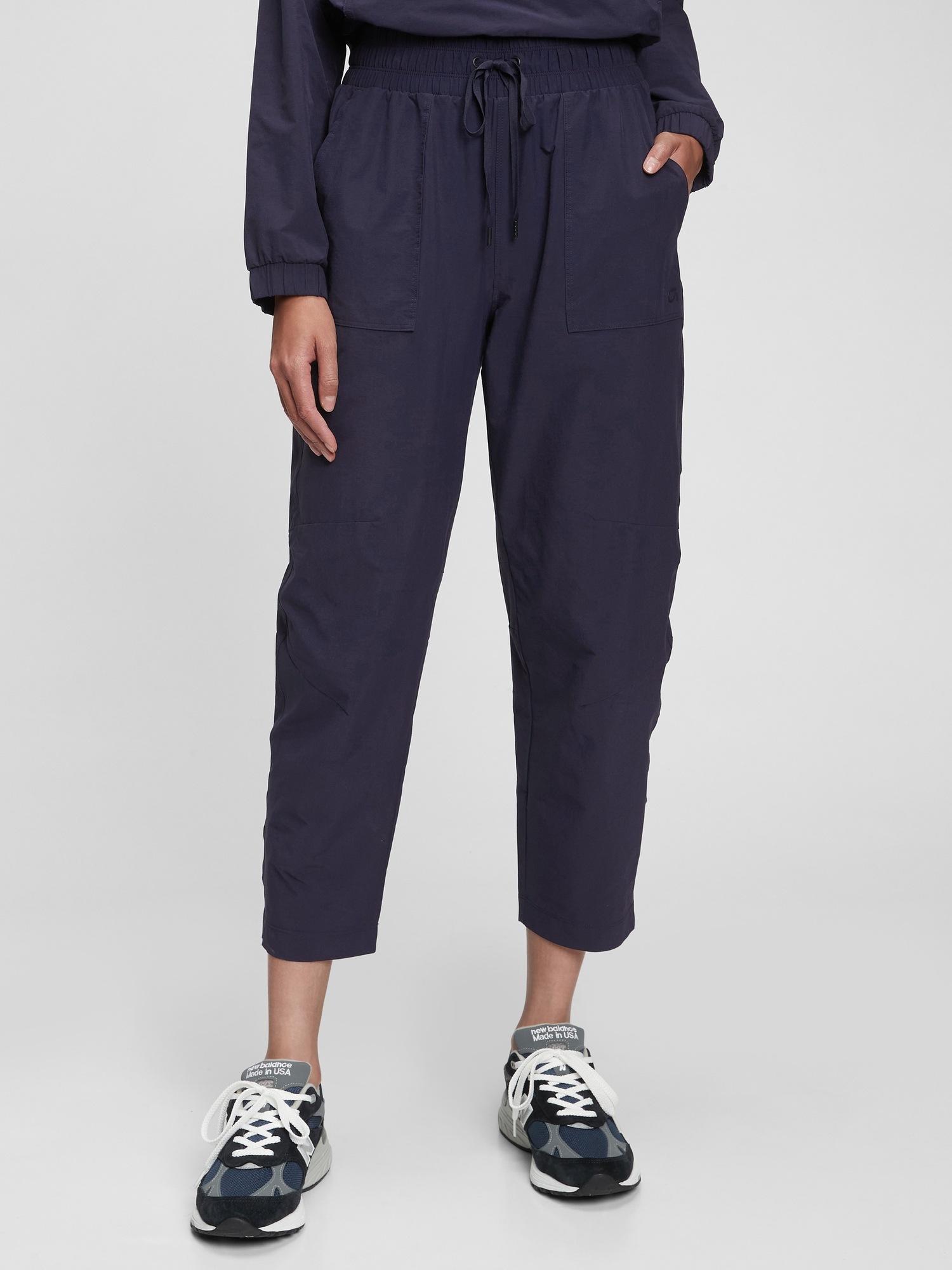 barrel leg joggers