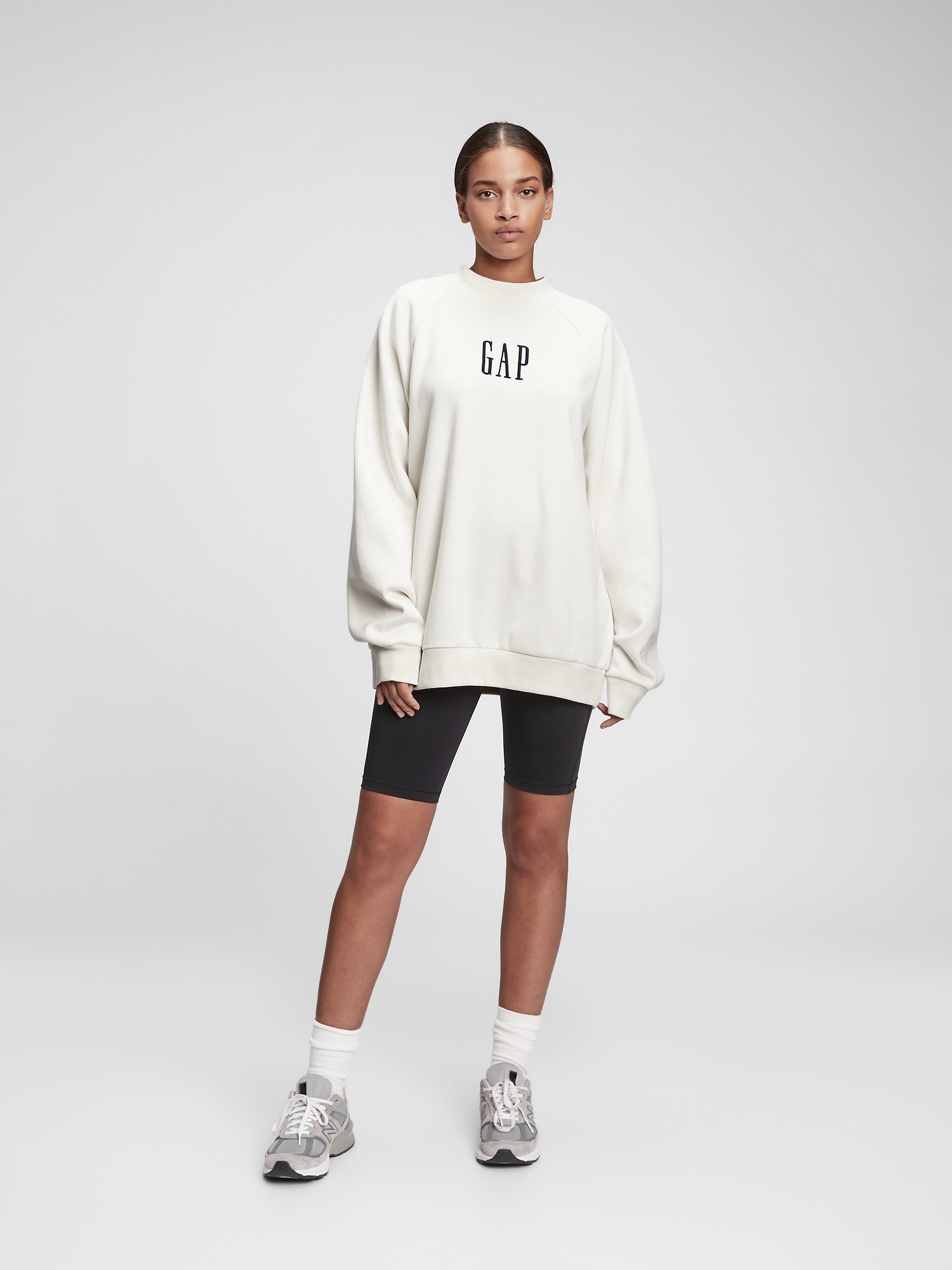 Gap mock sales neck sweatshirt
