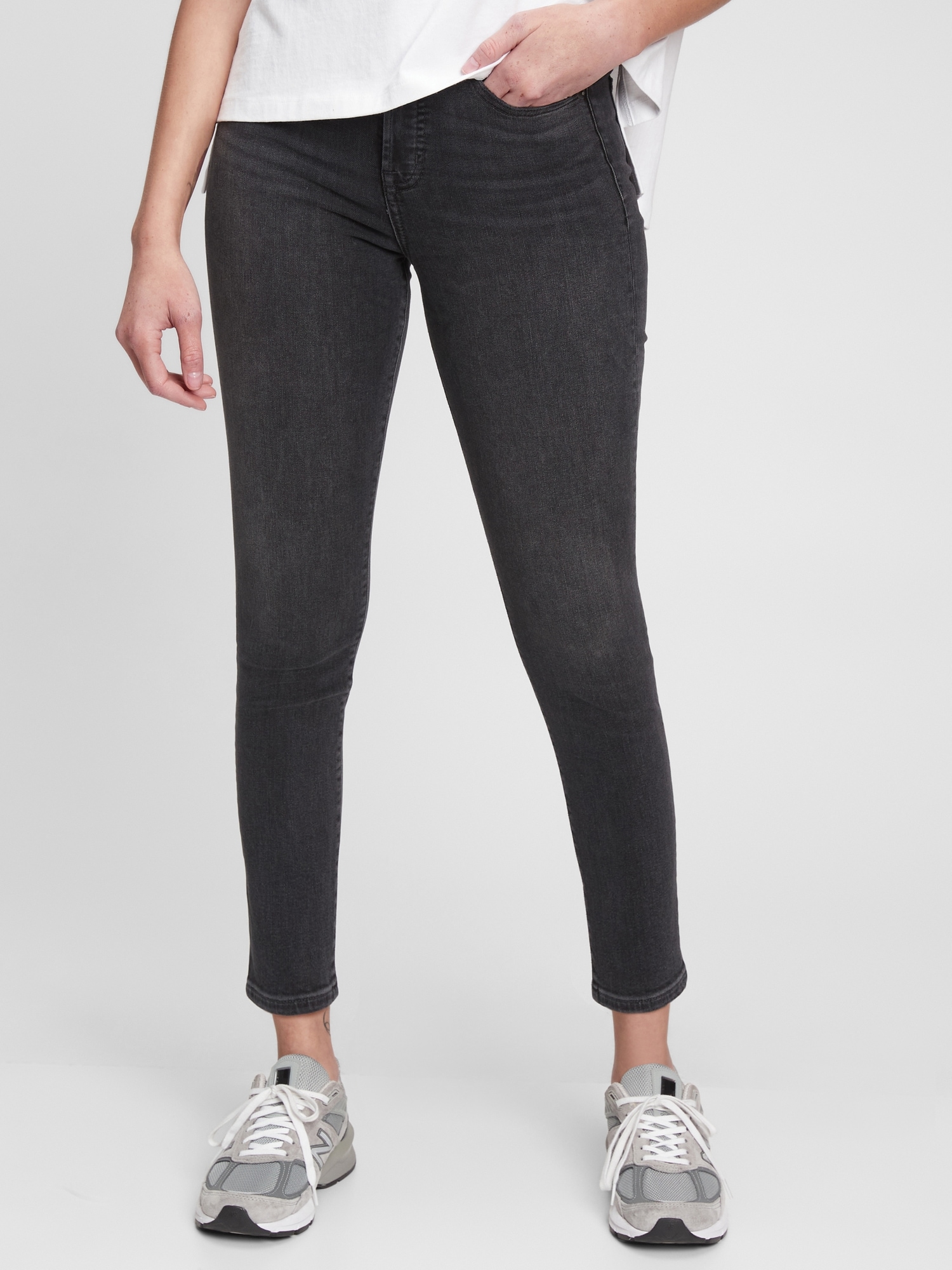Gap Sky High Rise True Skinny Jeans With Washwell In Washed Black