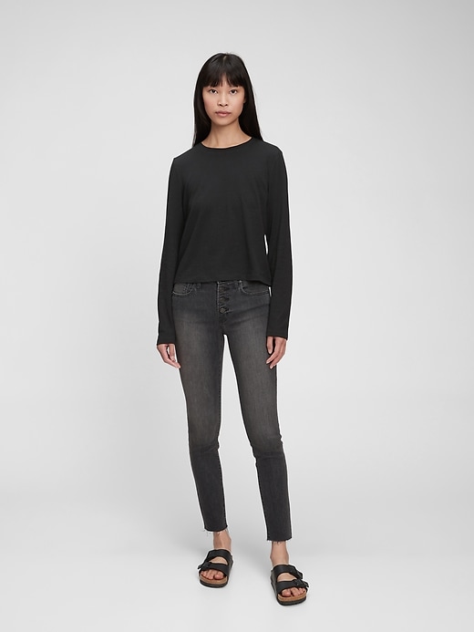 1 of 8 showing, with the color washed black of product Mid Rise True Skinny Jeans with Washwell