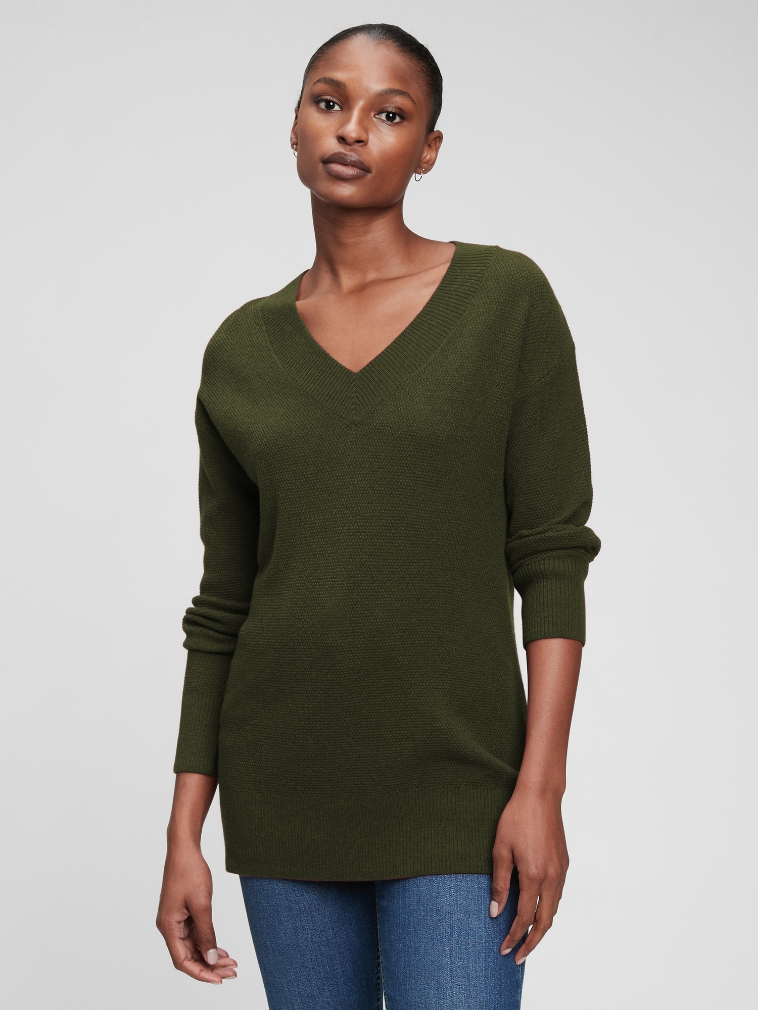 TEXTURED V-NECK SWEATER