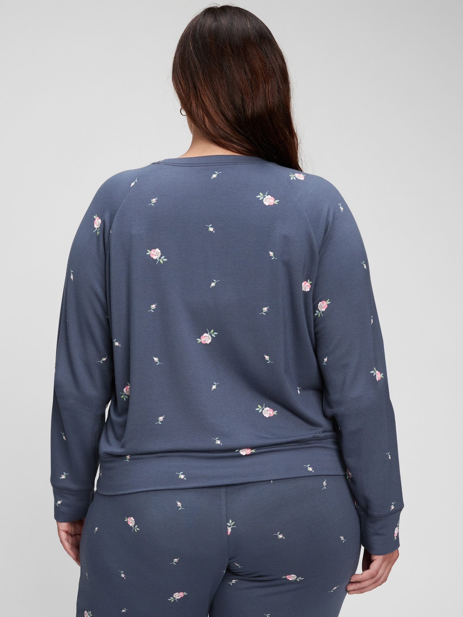 Adult Supersoft Lightweight Crewneck | Gap