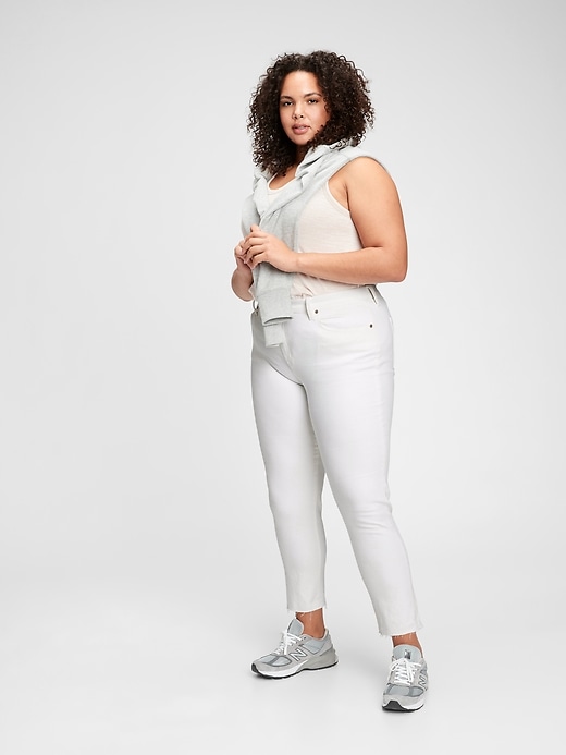 Image number 5 showing, Mid Rise Girlfriend Jeans with Washwell
