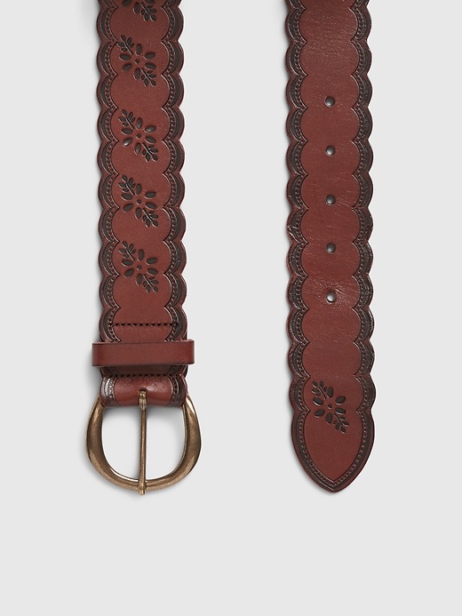 Image number 3 showing, Scalloped Leather Belt