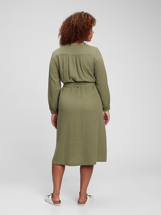 2 of 8 showing, with the color desert cactus green of product Crinkle Gauze Tie-Waist Midi Dress