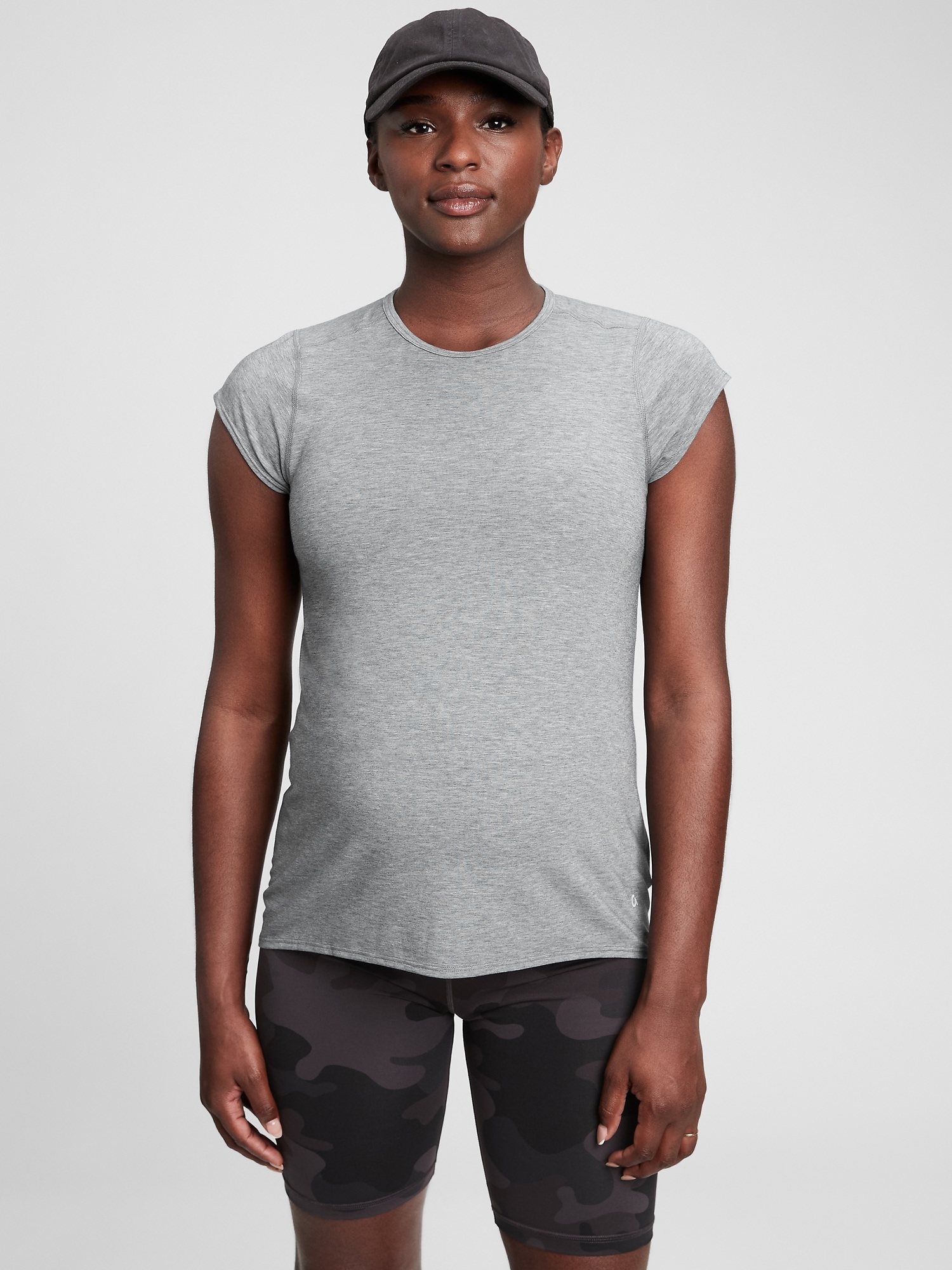 Maternity GapFit Breathe Relaxed HiLow Tshirt Gap