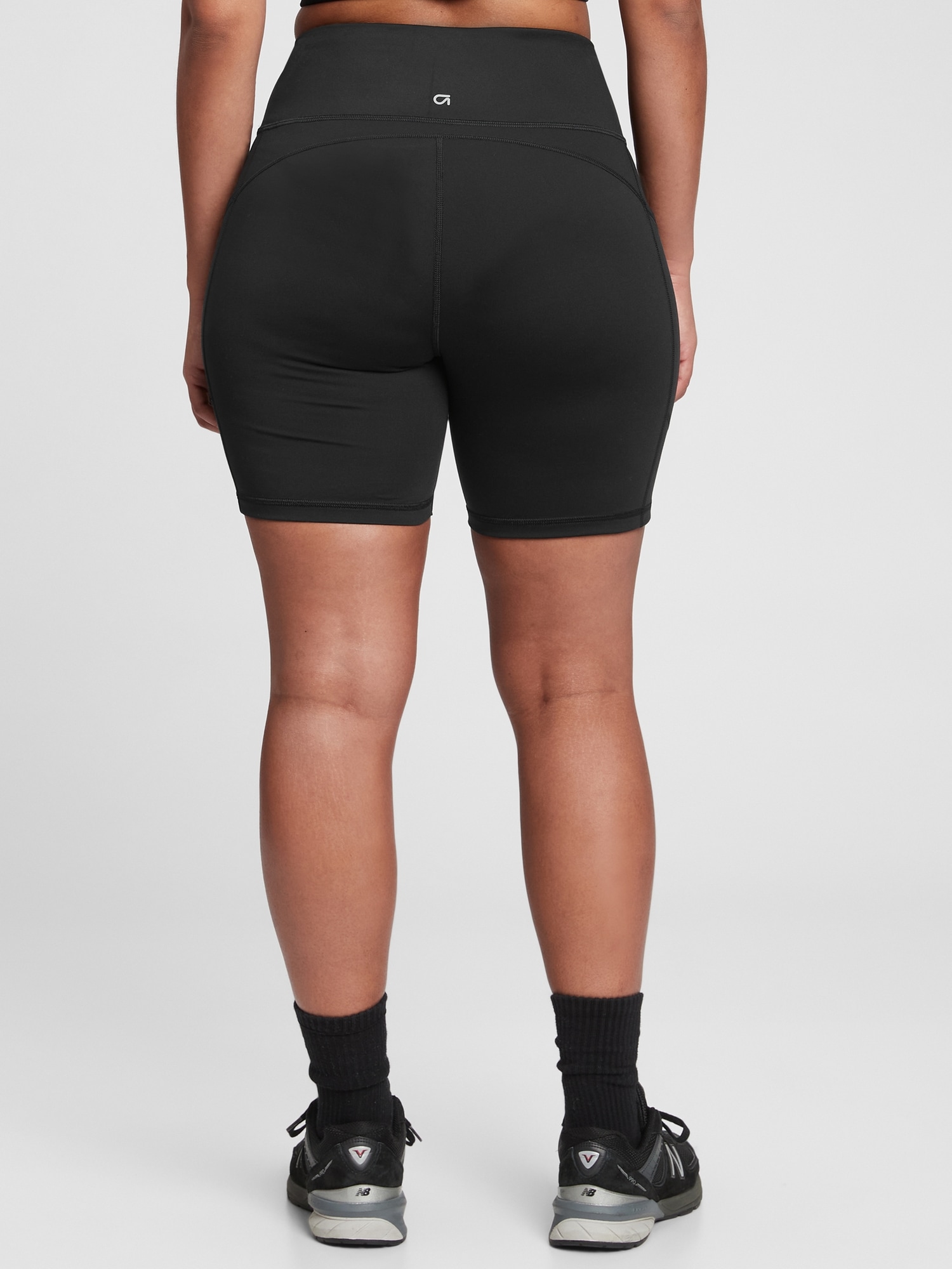 GapFit High Rise Power Pocket Bike Shorts Gap