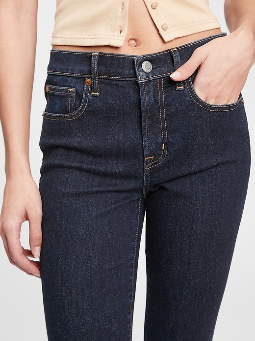 Image number 3 showing, Mid Rise True Skinny Jeans With Washwell