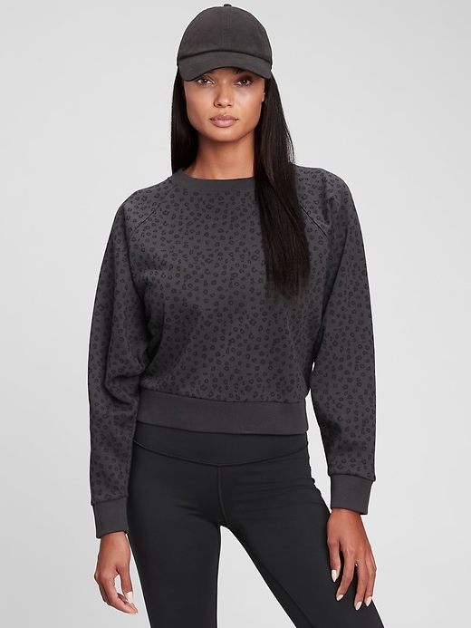 Gap Women's Vintage Soft Cropped Crewneck Sweatshirt (Charcoal Grey Leopard)