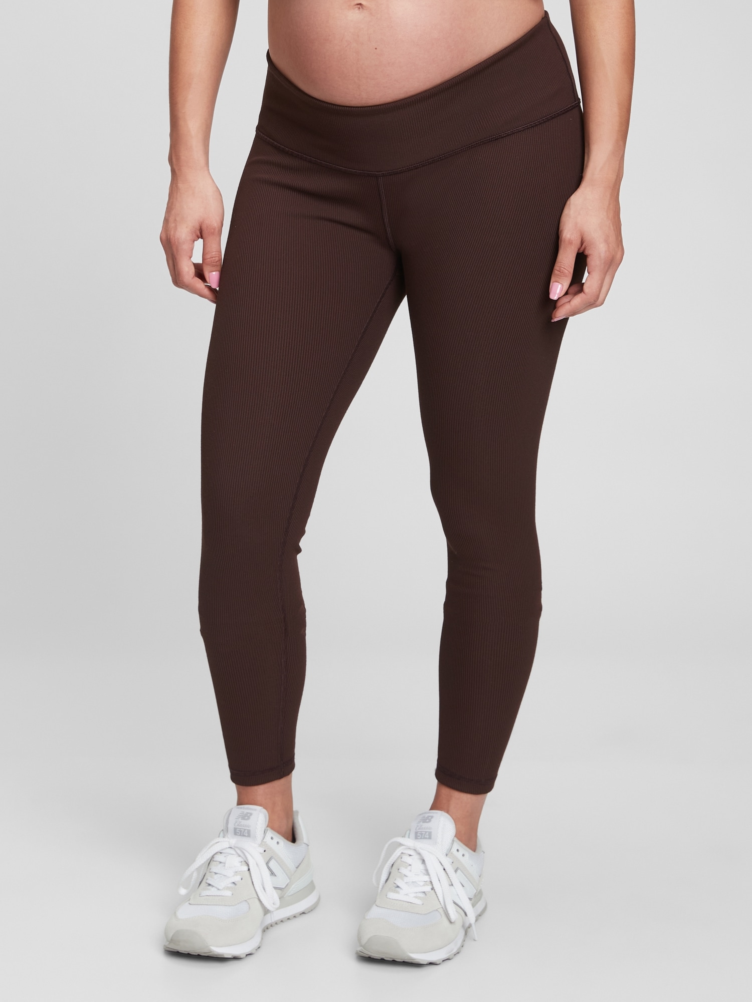 Maternity GapFit Under Belly Rib Blackout 7/8 Leggings