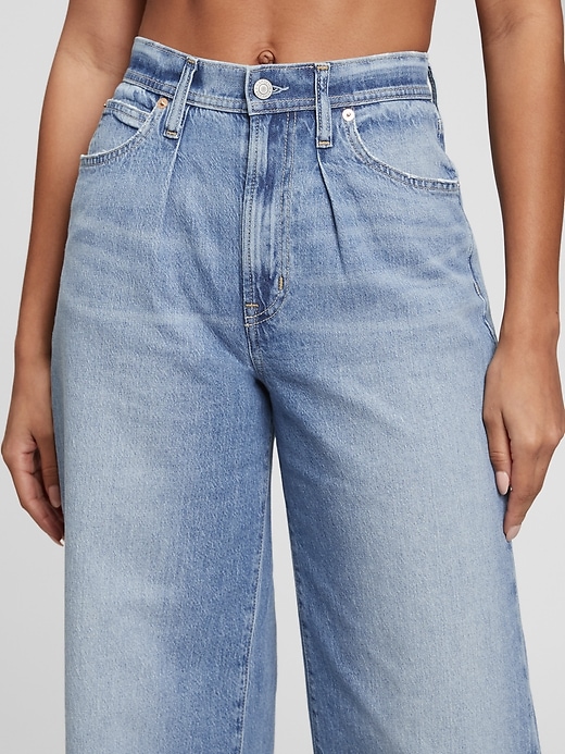 High Rise Pleated WideLeg Jeans with Washwell Gap
