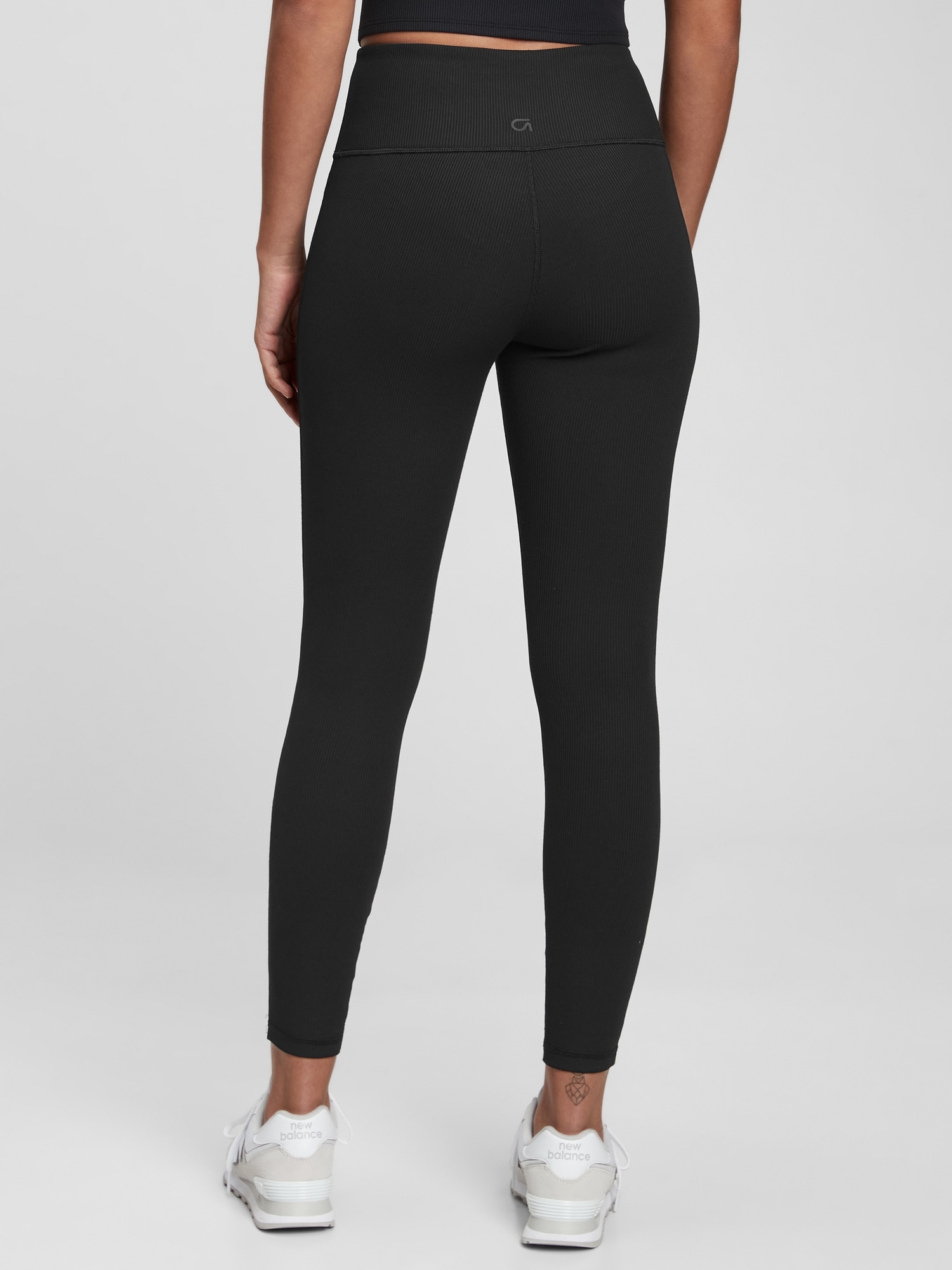 GapFit High Rise Blackout Ribbed Full 