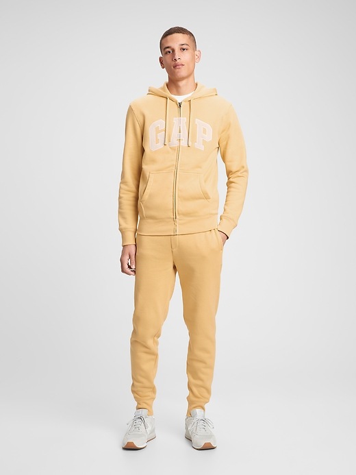 gap sweatshirt