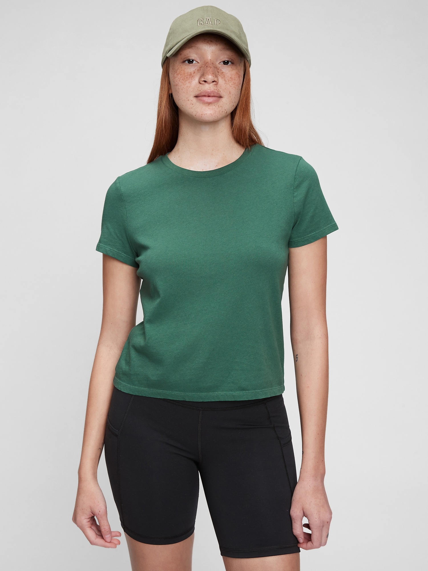 gap shrunken tee