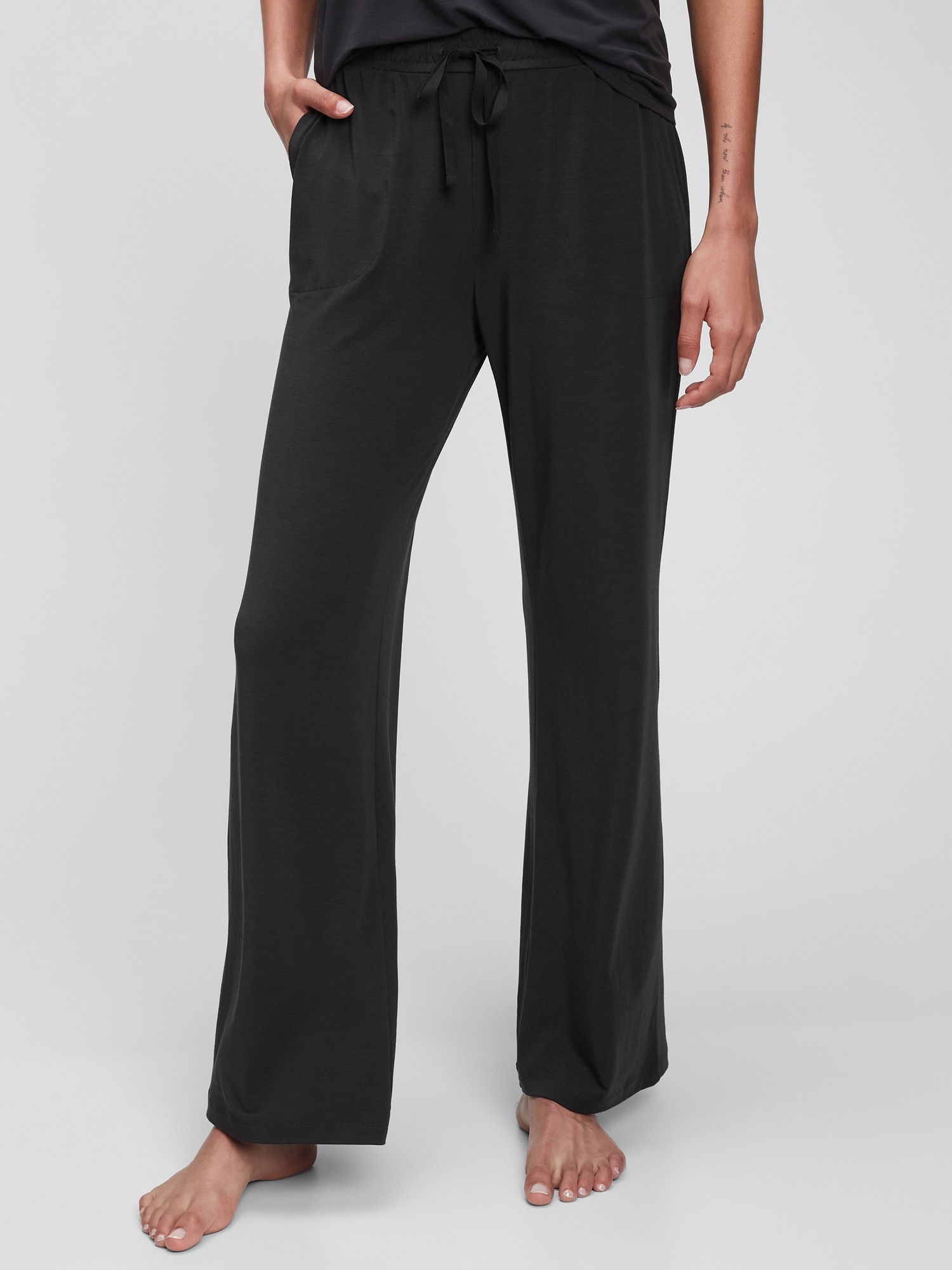 Gap Breathe Pj Pants In Black