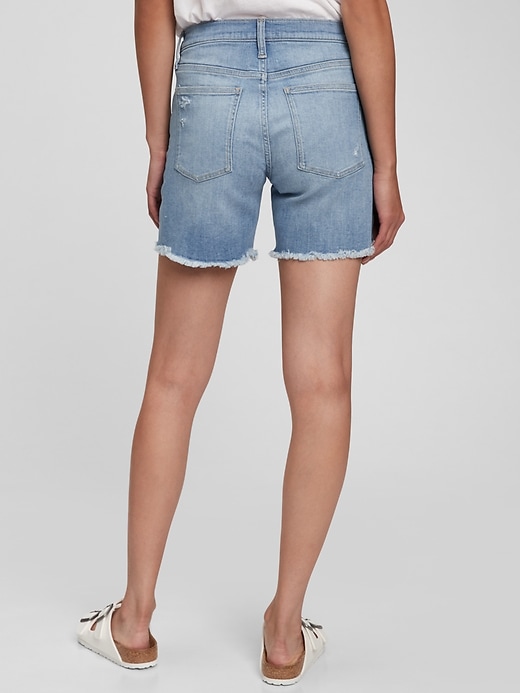Image number 2 showing, 5" Mid Rise Denim Shorts with Washwell