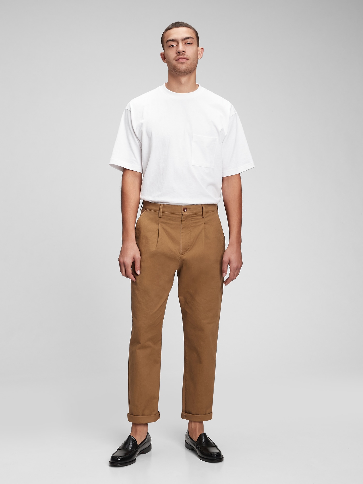 Relaxed Vintage Pleated Khakis with 