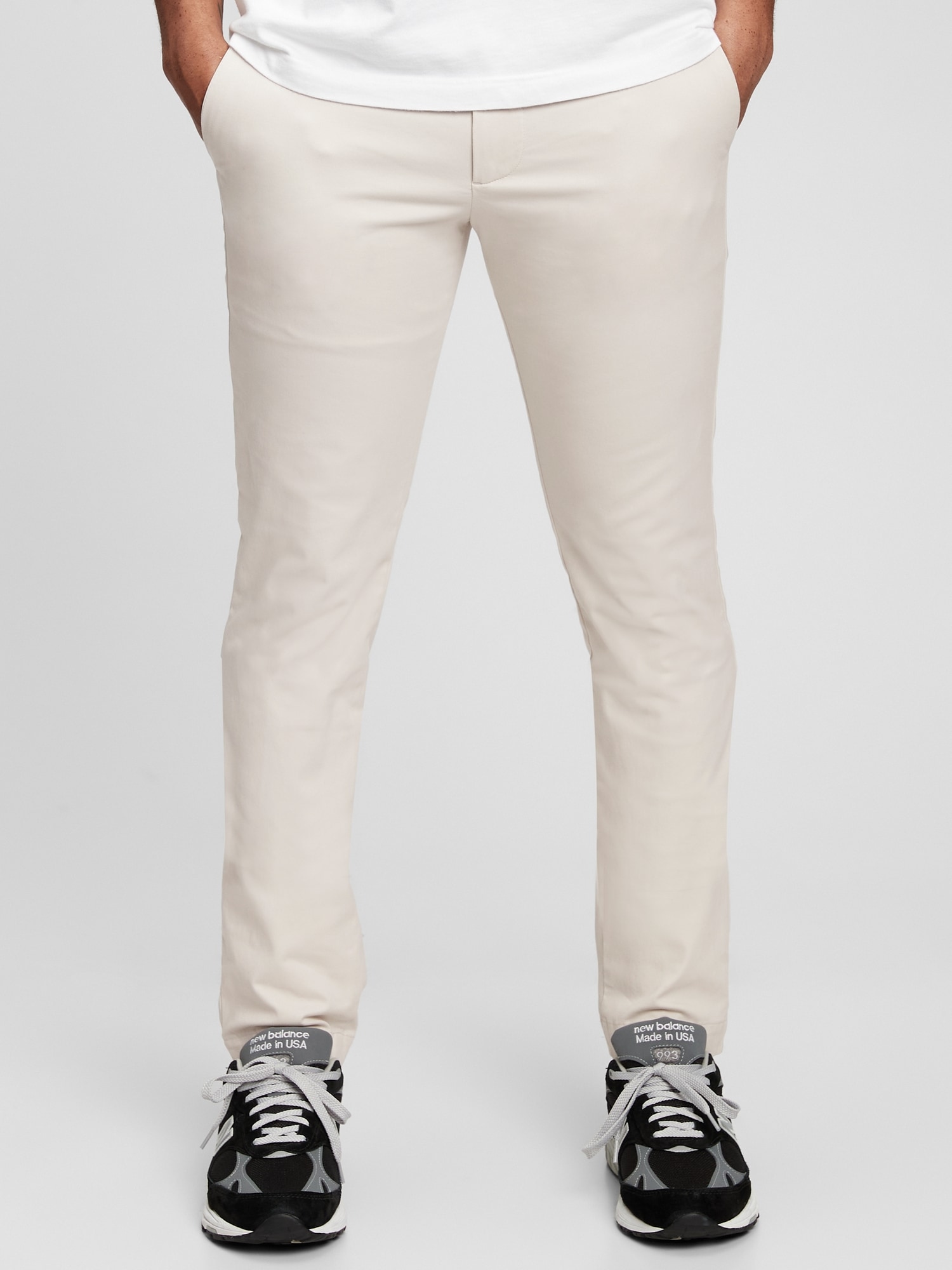 Gap Modern Khakis in Skinny Fit with GapFlex beige. 1 Gap Modern Khakis in Skinny Fit with GapFlex beige. 1