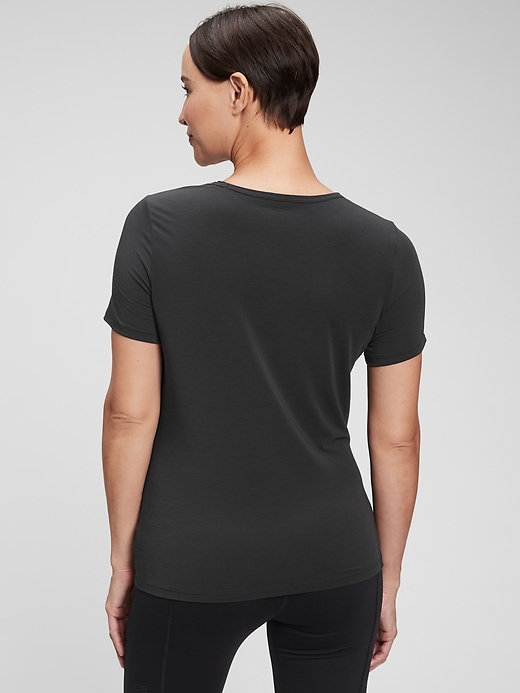 Image number 2 showing, Maternity GapFit Breathe Side Shirring T-Shirt
