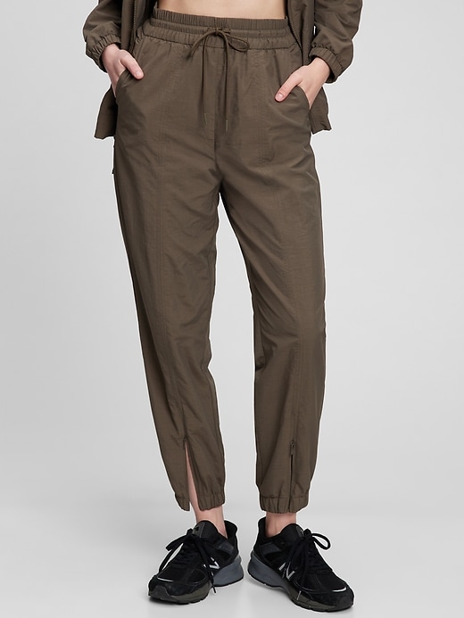 Image number 7 showing, GapFit Crinkle Nylon Jogger