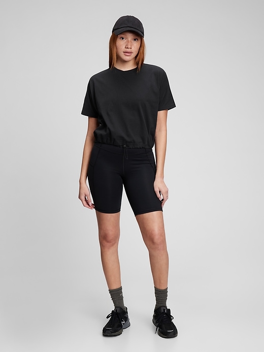 1 of 8 showing, with the color black of product Cropped Bungee T-Shirt