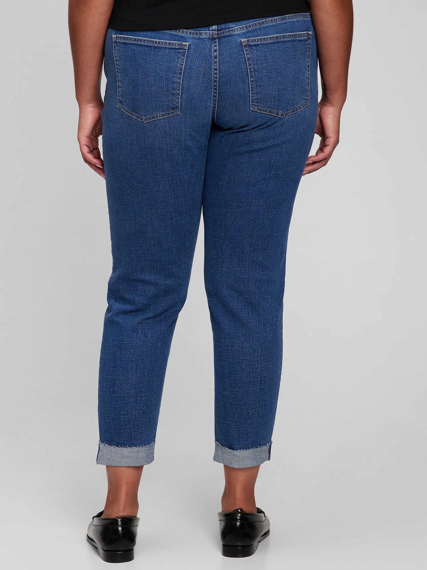 Mid Rise Girlfriend Jeans with Washwell 