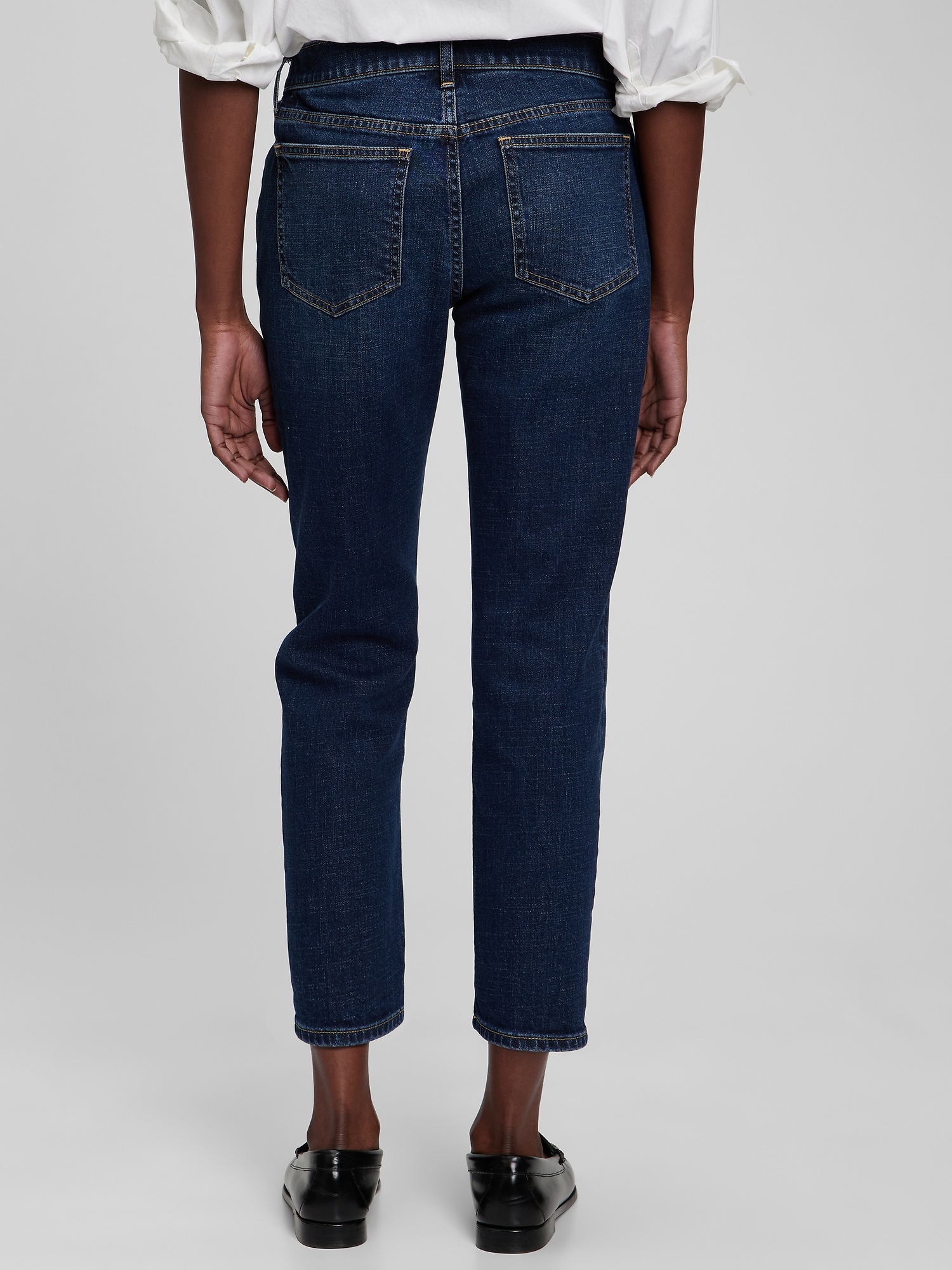 Mid Rise Girlfriend Jeans with Washwell 