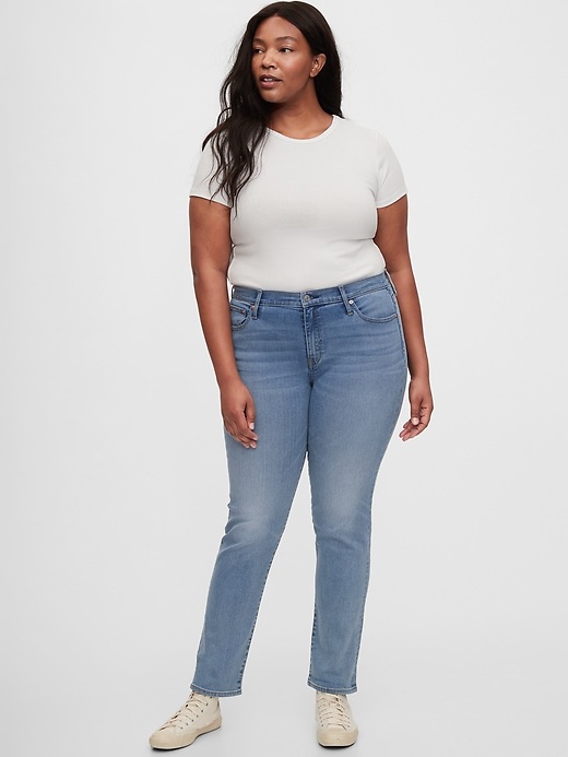 Image number 4 showing, Mid Rise Classic Straight Jeans With Washwell