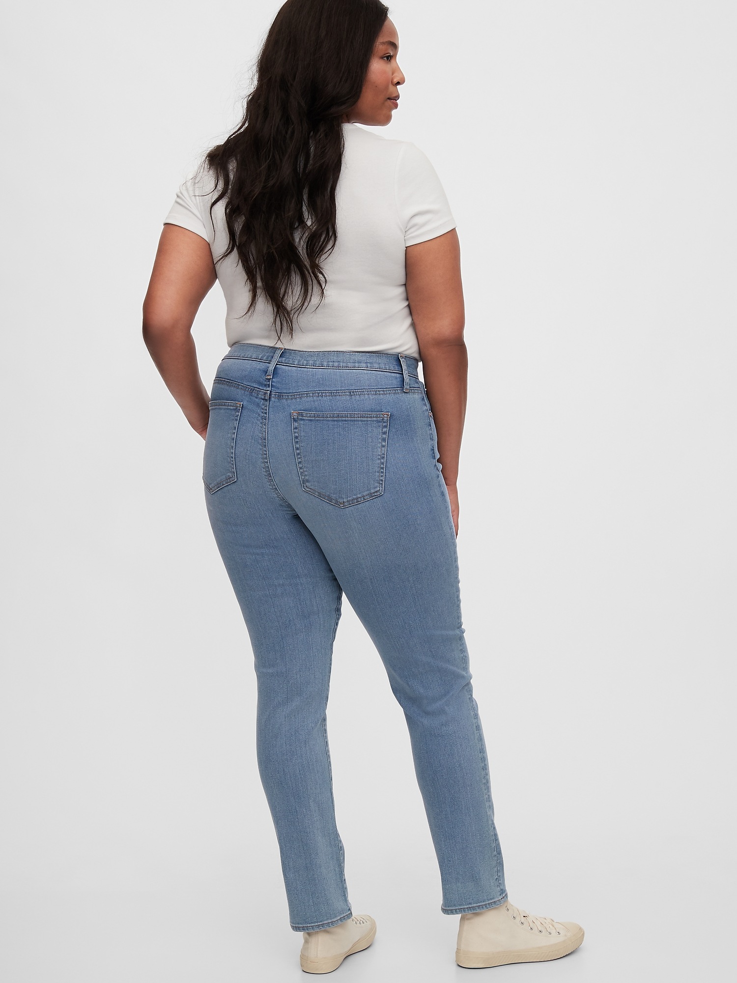 Mid Rise Classic Straight Jeans With 
