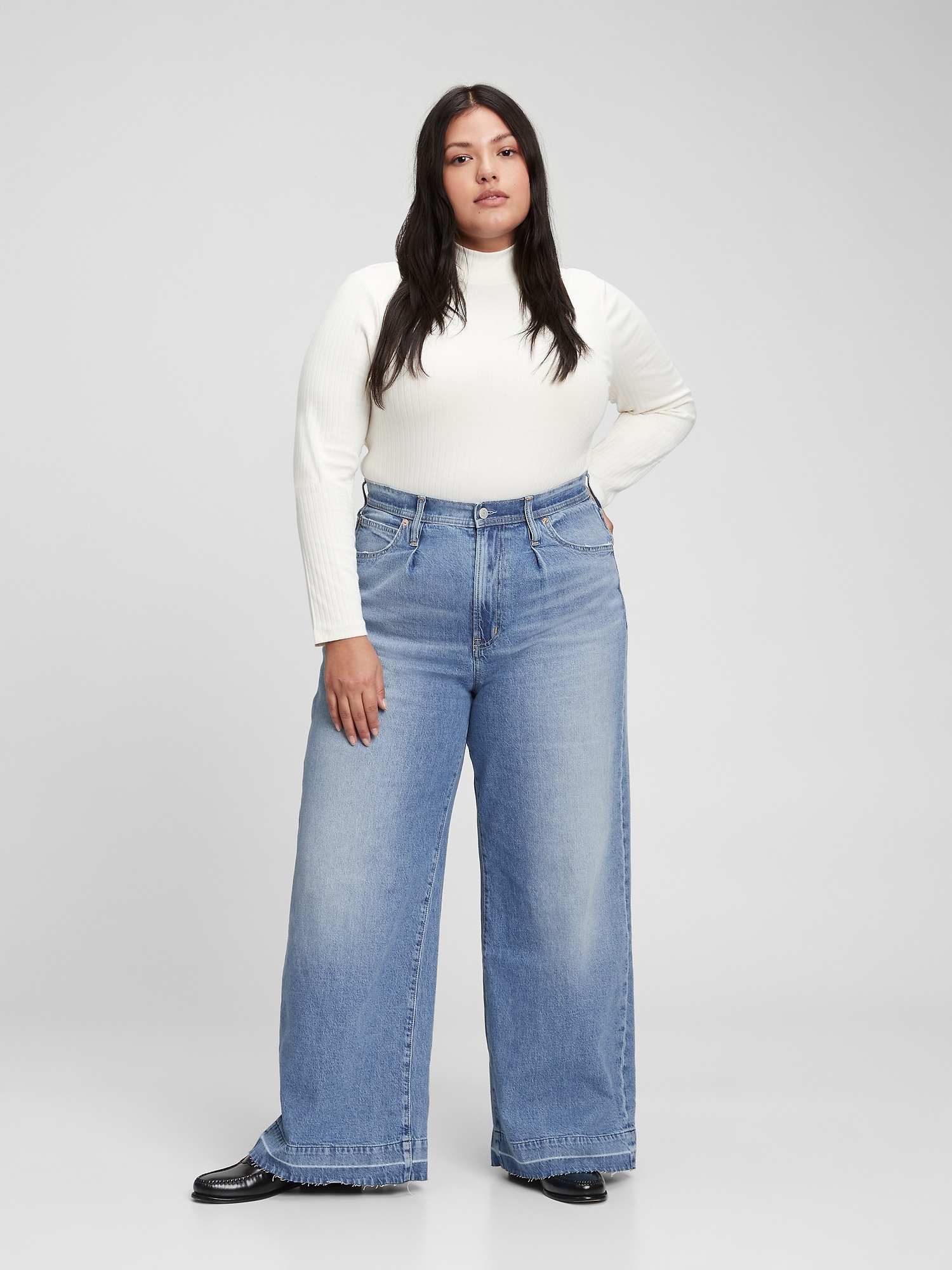 High Rise Pleated Wide-Leg Trouser with 