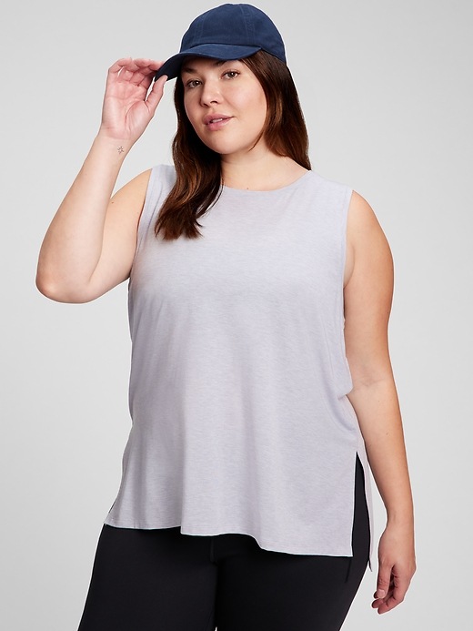 Image number 4 showing, GapFit Breathe Sleeveless T-Shirt