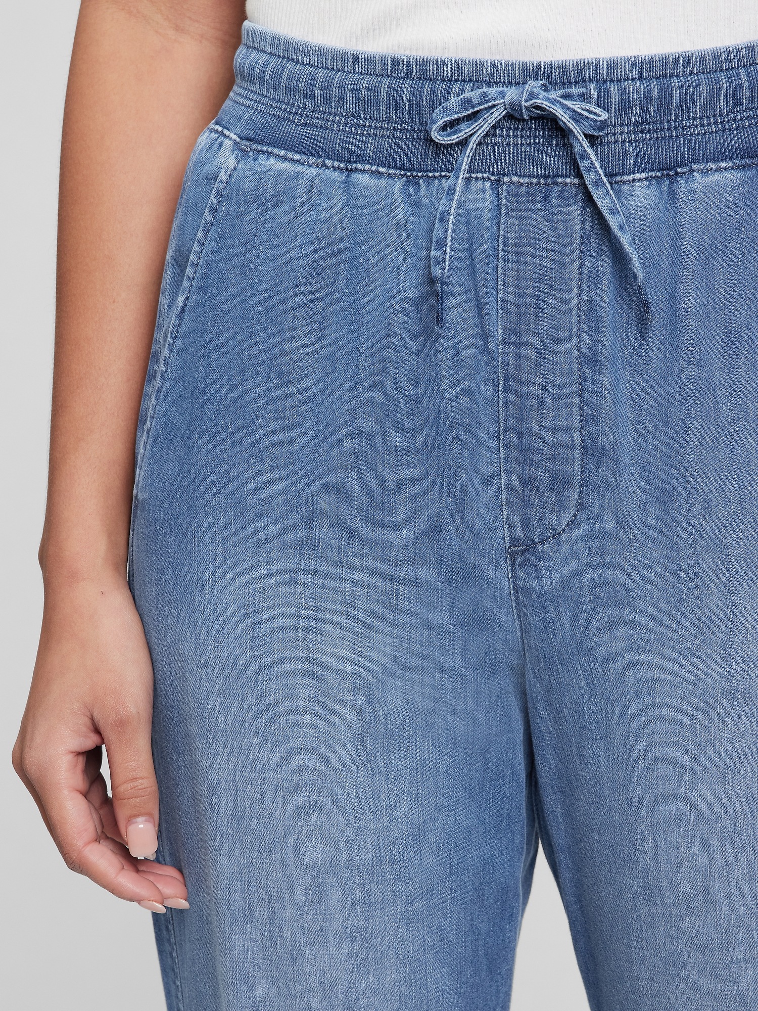 Женские джинсы Gap Mid Rise Denim Joggers — фото 3