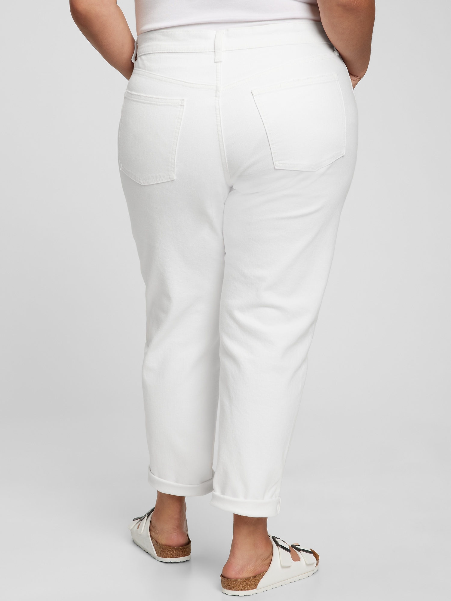 Mid Rise Girlfriend Jeans with Washwell 