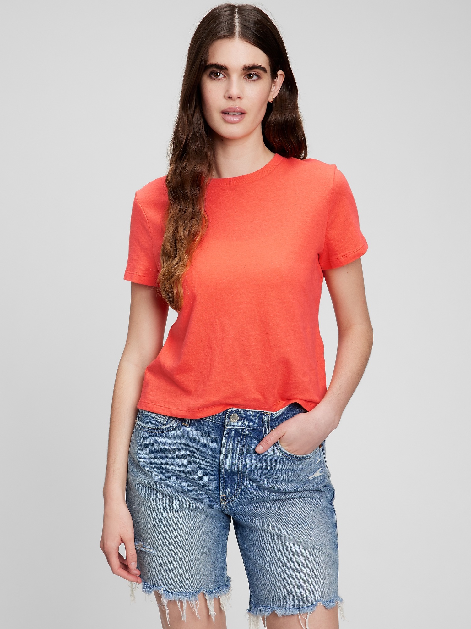 gap shrunken tee