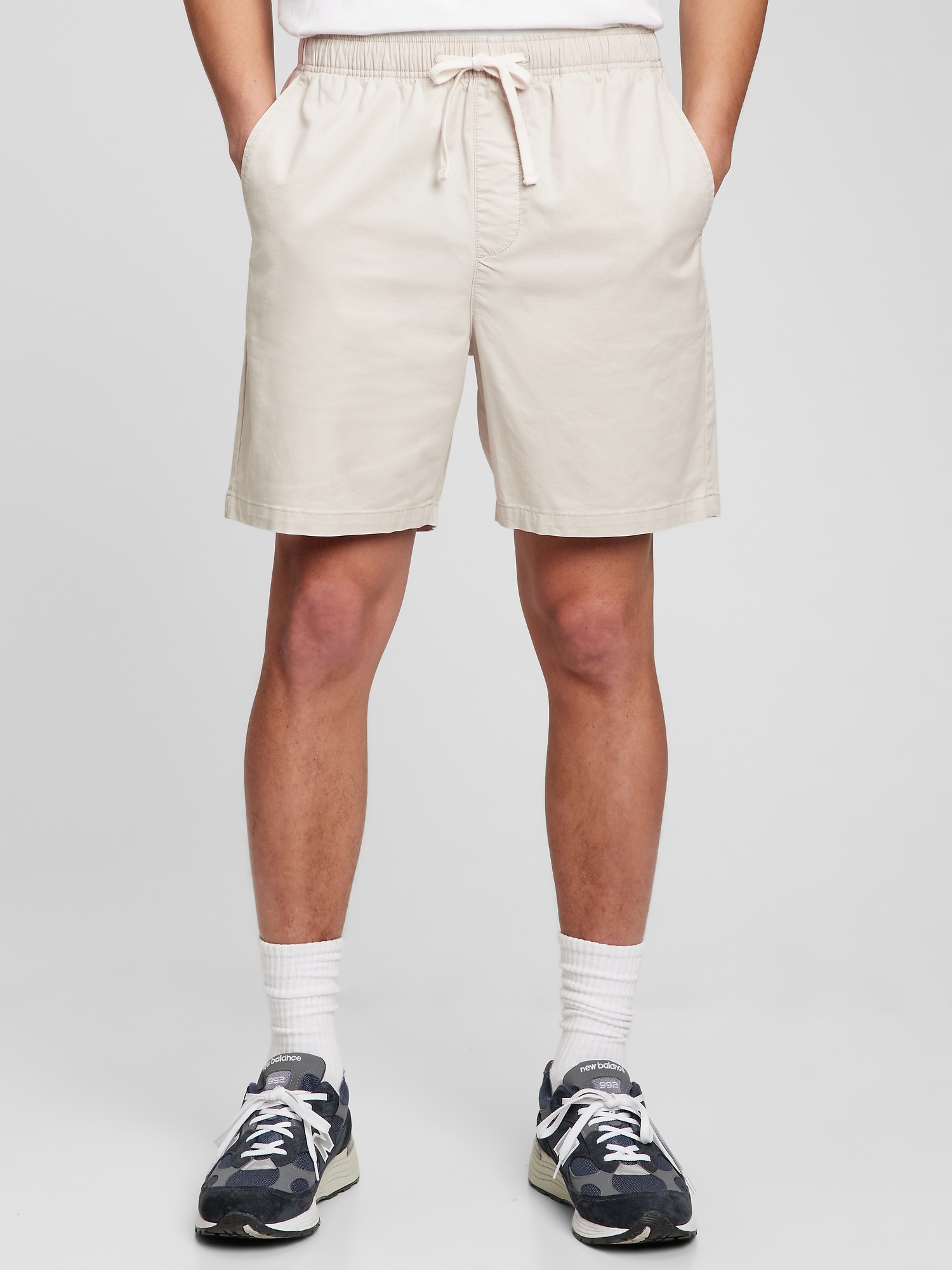 Gap 7" Easy Shorts With E-Waist beige. 1