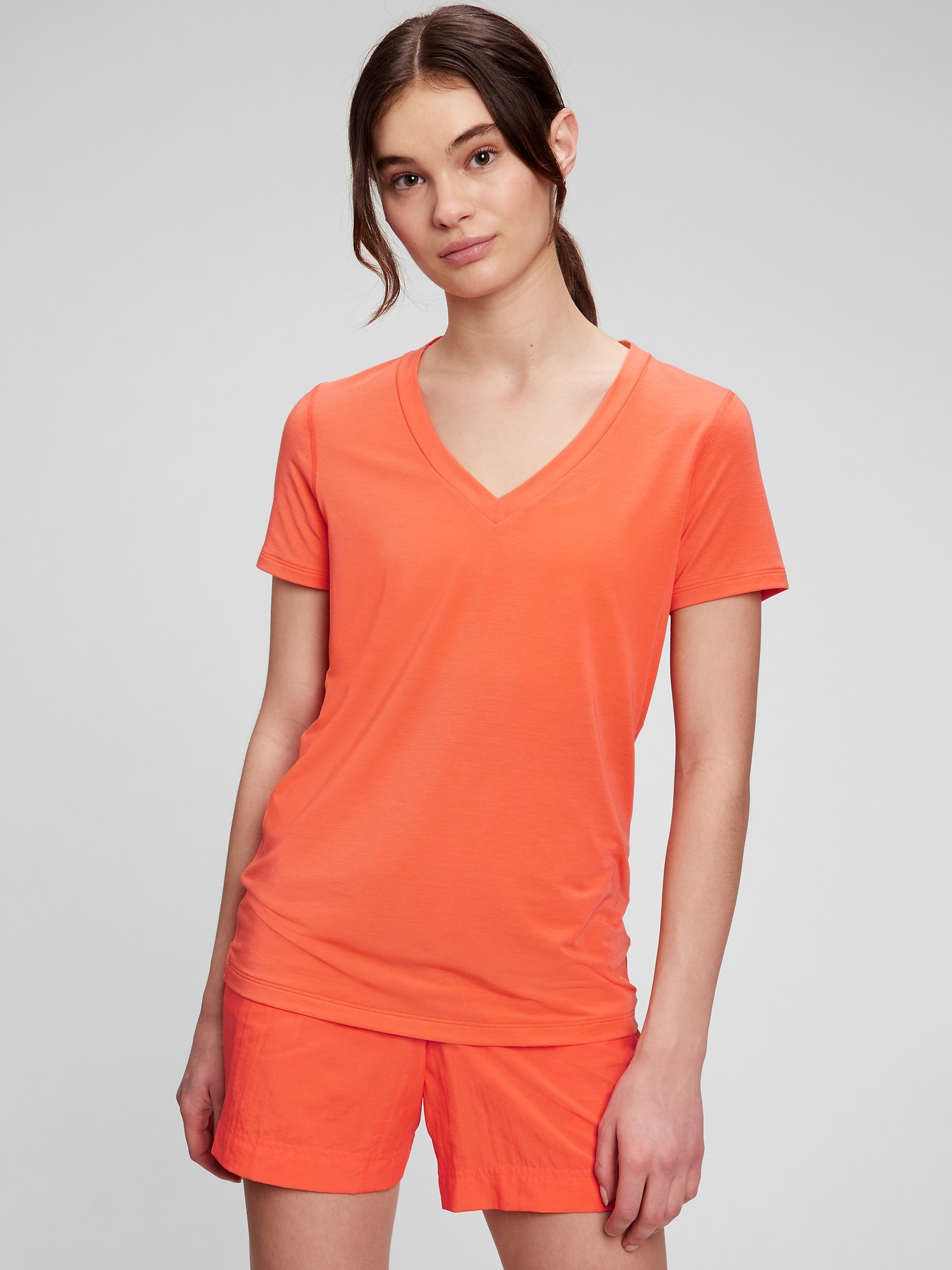 GapFit Breathe V-Neck T-Shirt | Gap