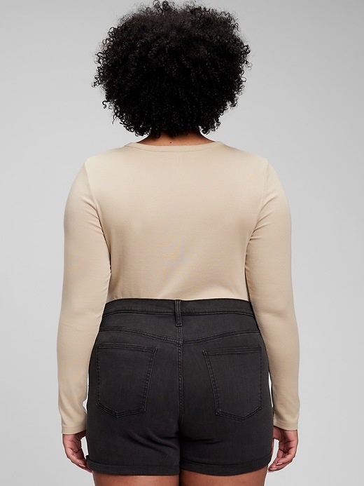 2 of 8 showing, with the color wicker beige of product Modern Crewneck T-Shirt