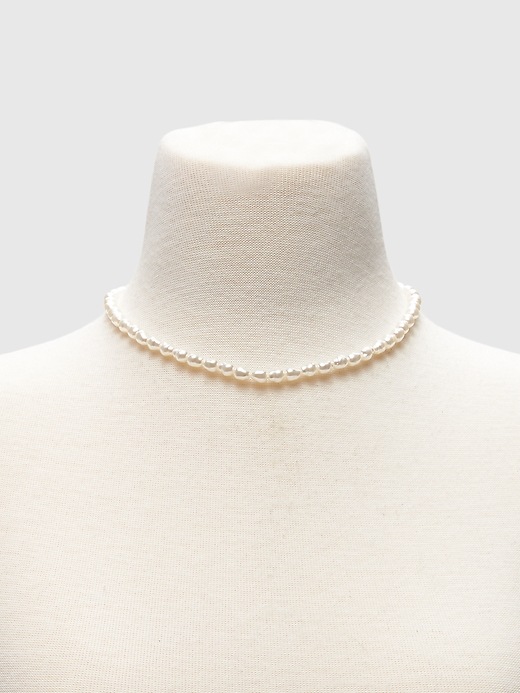 2 of 8 showing, with the color white pearl of product Pearly Bead Necklace