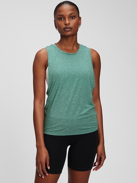 Gap open clearance back tank