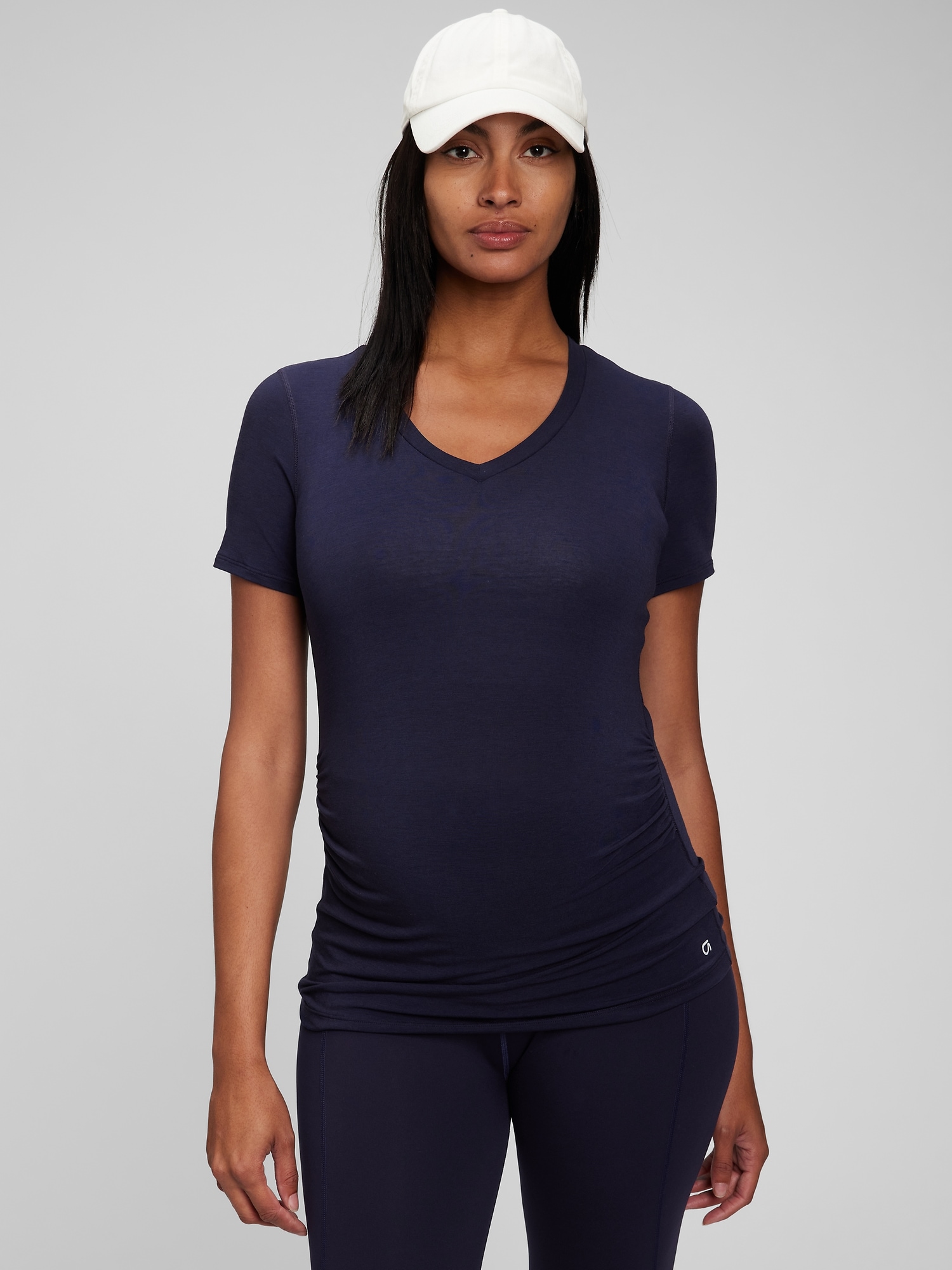 Gap Maternity Fit Breathe V-neck T-shirt In Dark Night