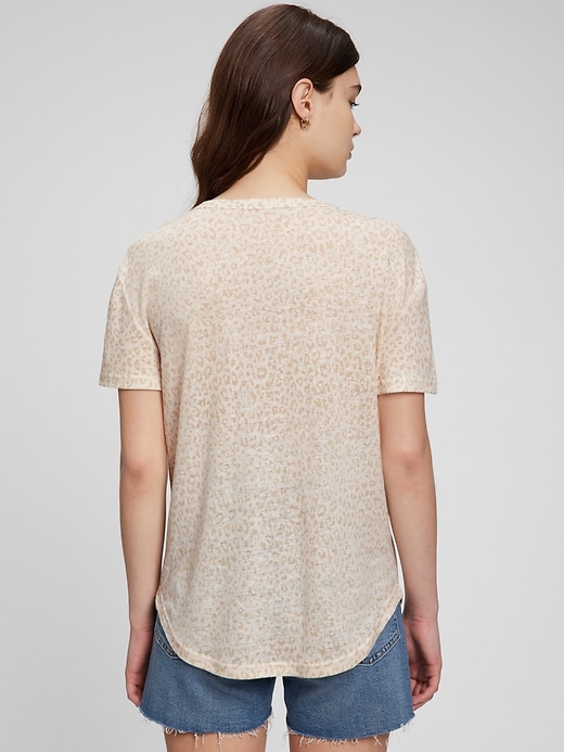 Image number 2 showing, Linen Blend V-Neck T-Shirt