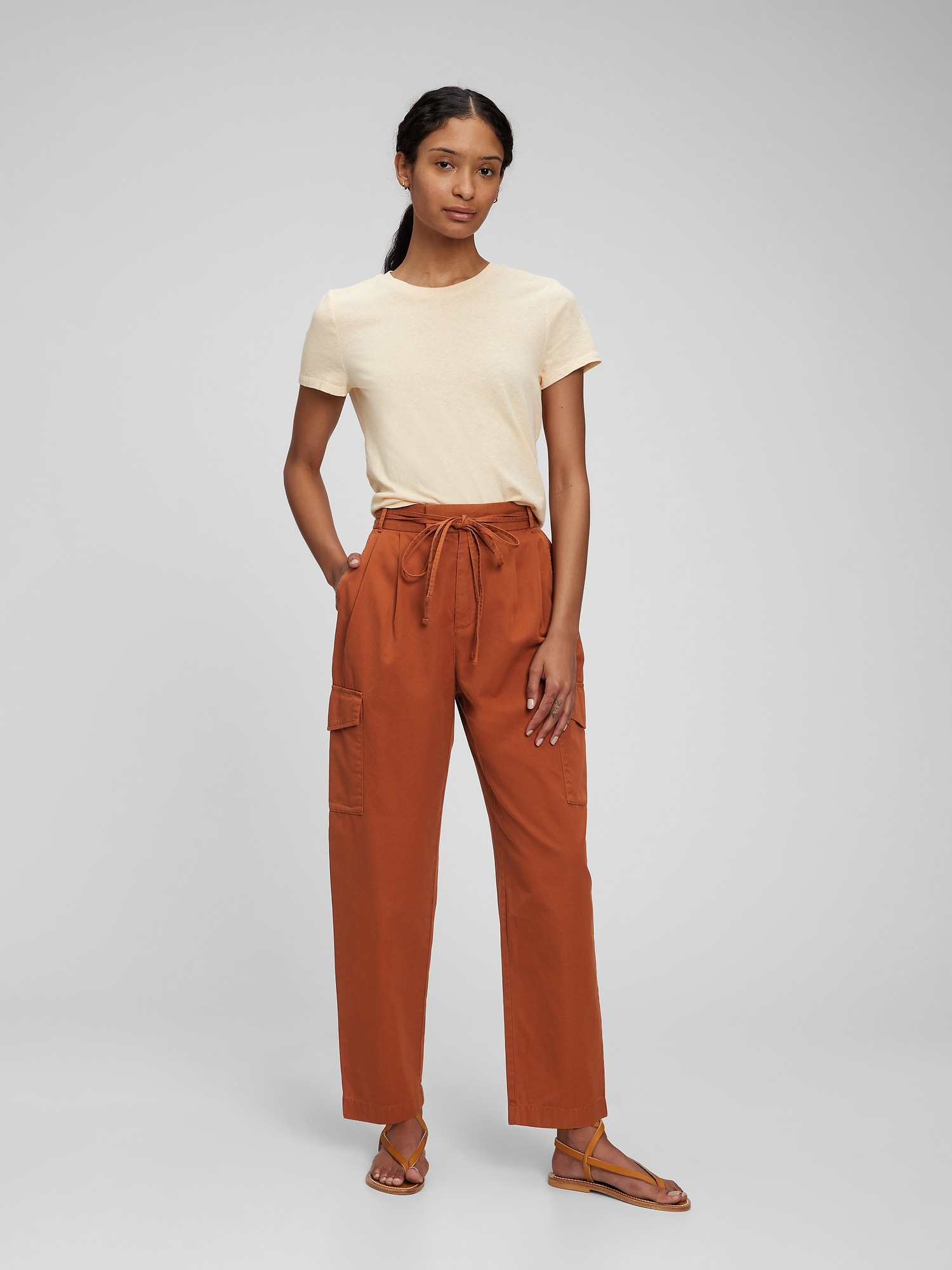 Gap High Rise Pleated Cargo Pants