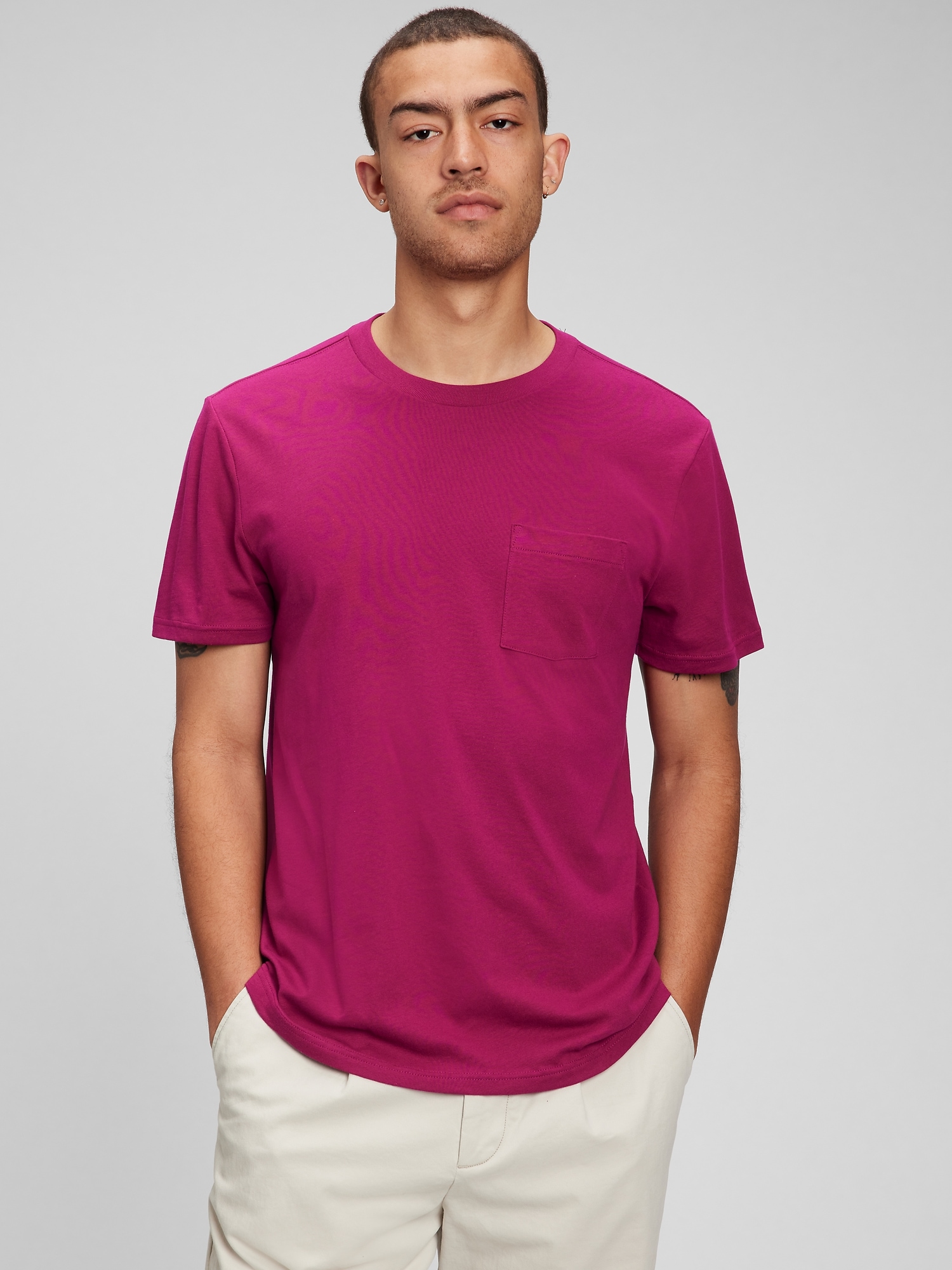 Gap Organic Cotton Pocket T-Shirt pink. 1
