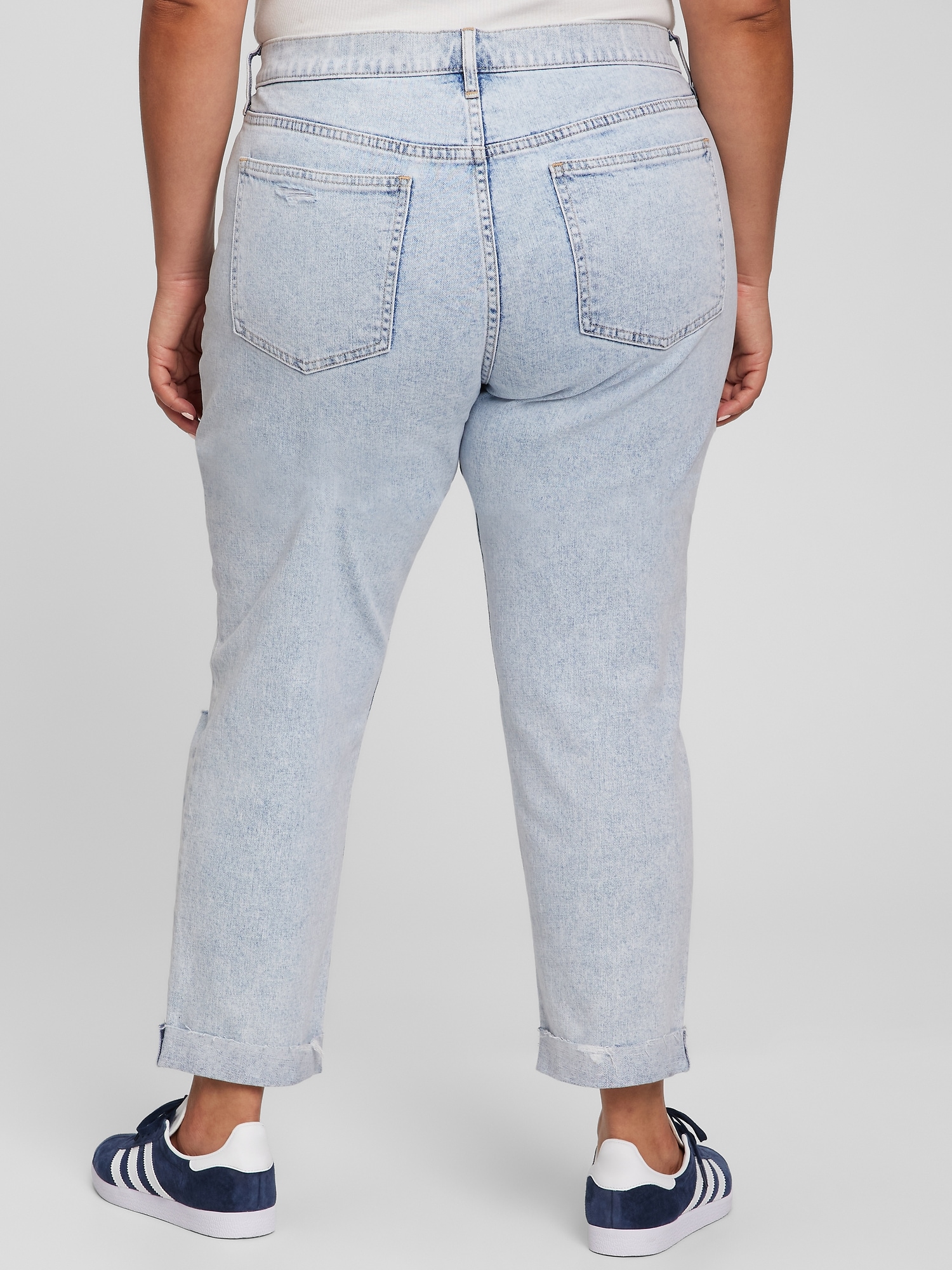 Mid Rise Girlfriend Jeans with Washwell 