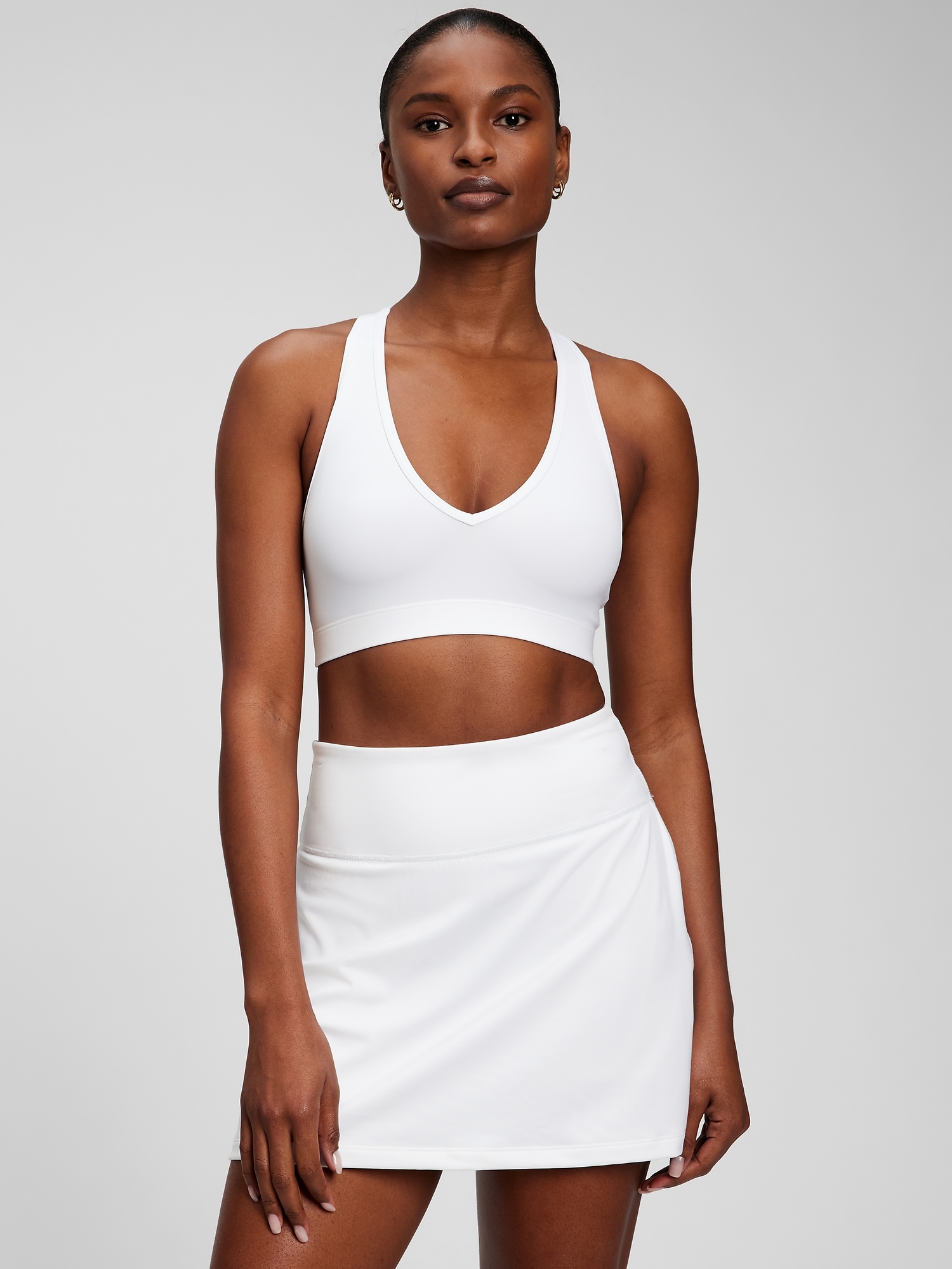 Gap Fit V-neck Racerback Sports Bra In Eclipse In White