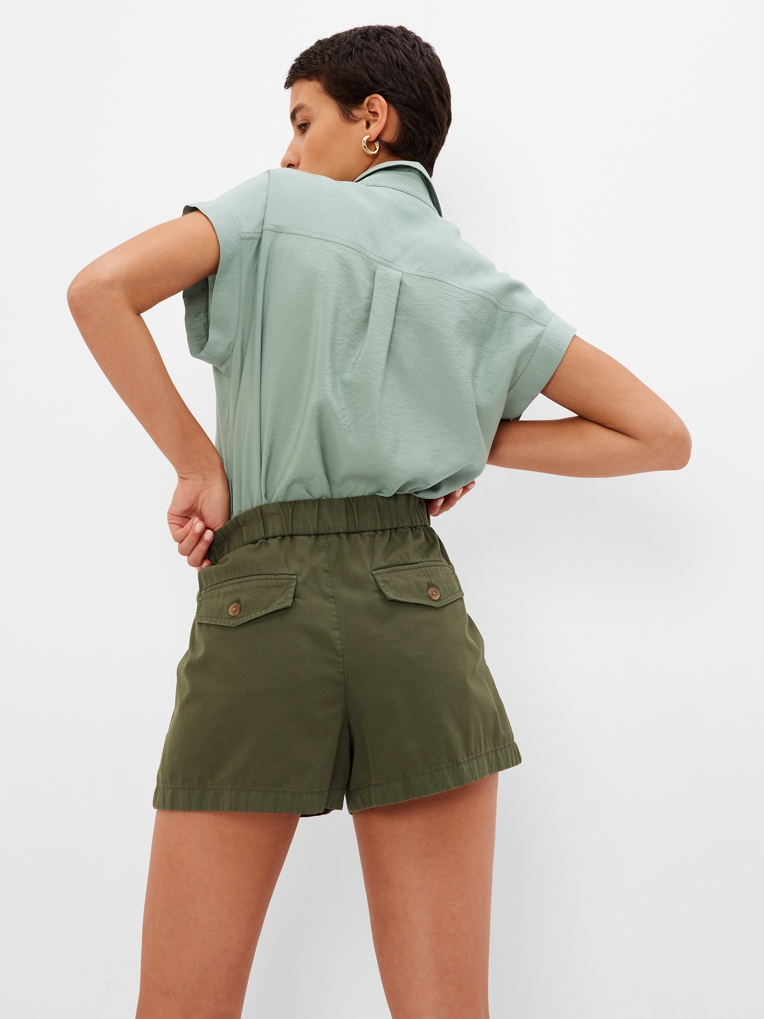 Gap utility store shorts