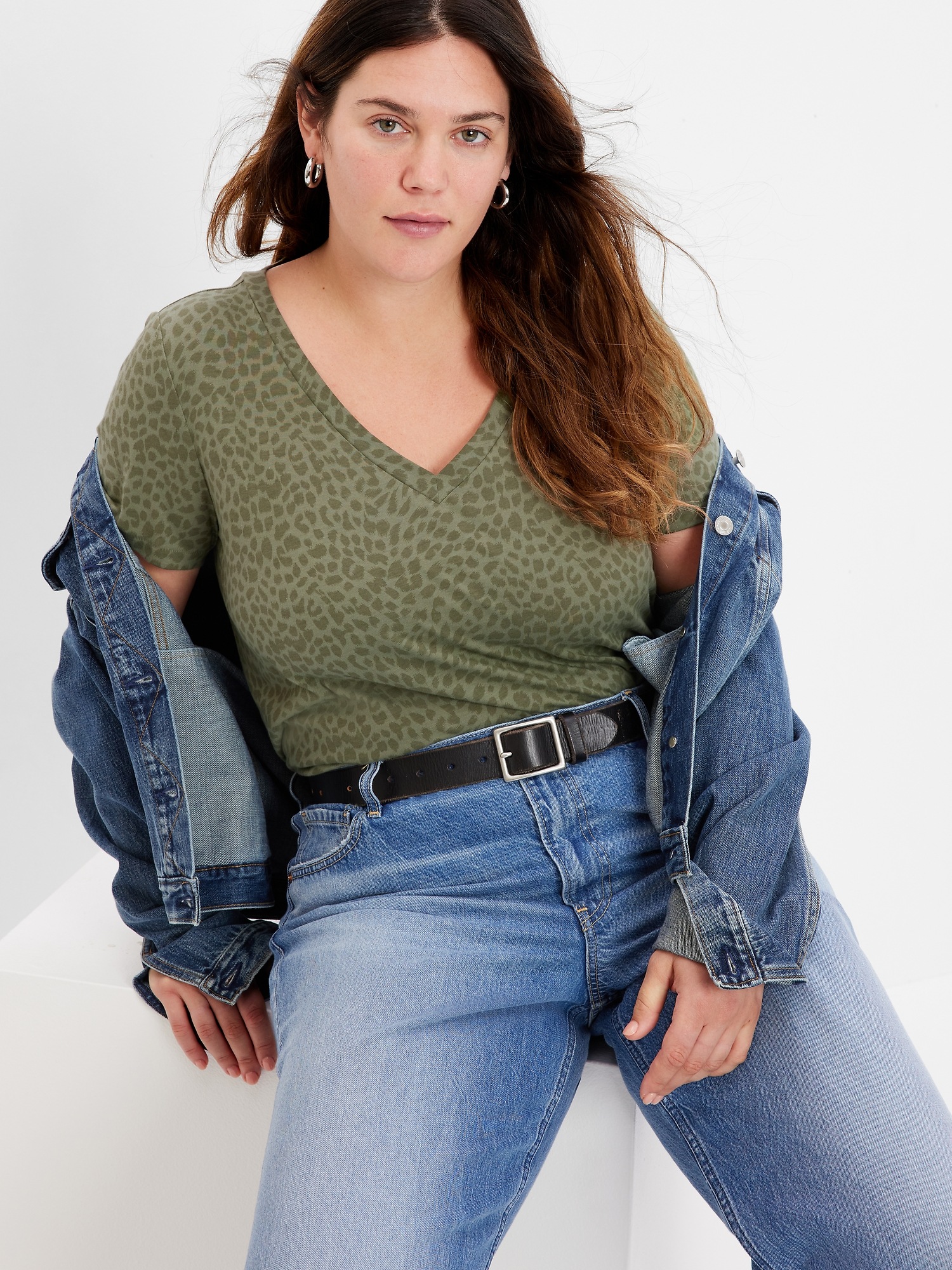 Organic Cotton Vintage V-Neck T-Shirt 