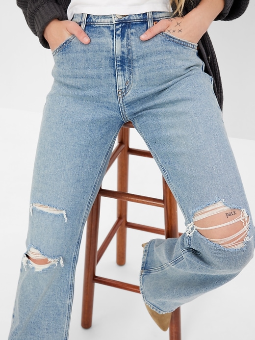 Image number 3 showing, Mid Rise '90s Loose Flare Jeans with Washwell